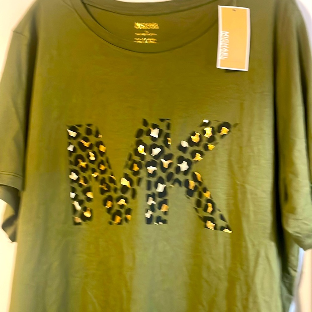 Set Micheal Kors top/ bottoms super cozy - soft material